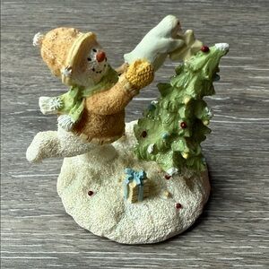 Russ Ice Sculptures Festive Snowman Figurine with Christmas Tree